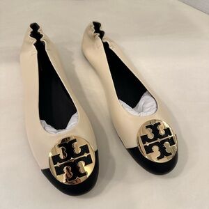 Tory Burch Cream and Black Ballet Flats with Logo